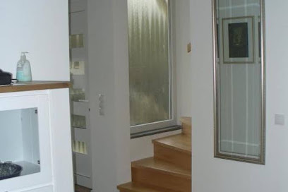 Ferienwohnung Rheinaue - Duplex Apartment, Köln