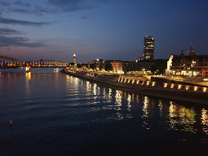 Rheinpromenade Köln-Deutz